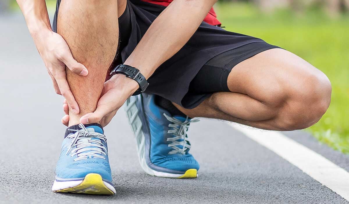 Man with shin pain who wants to know how to heal shin splints fast